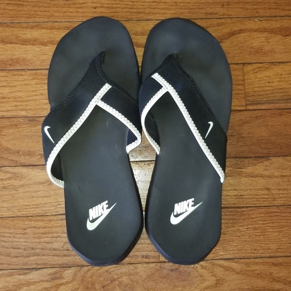 nike sportswear sandals